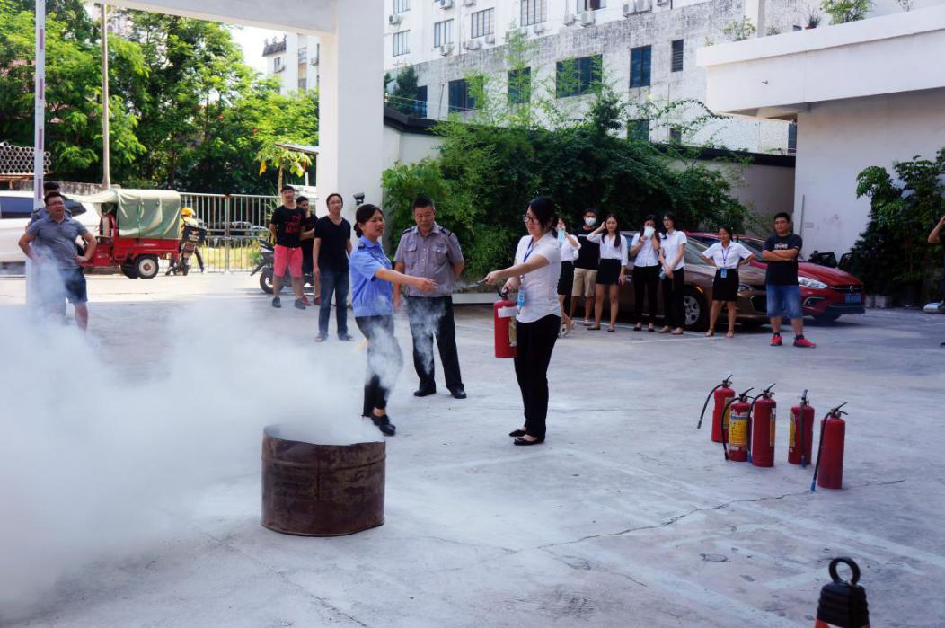 花城創(chuàng)意產(chǎn)業(yè)園消防安全知識(shí)培訓(xùn)及演練順利舉行